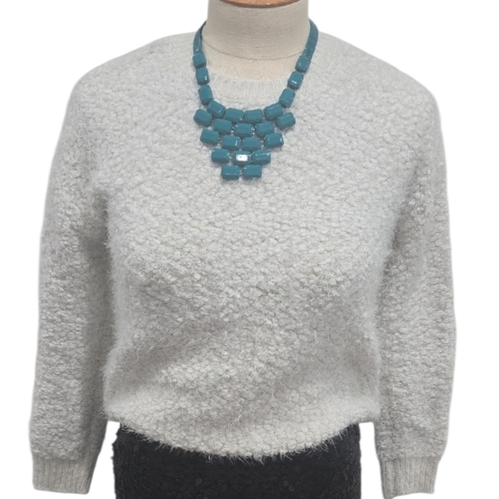 Active USA Chunky Soft Cream Cropped Sweater Size Small Fuzzy And Beautiful